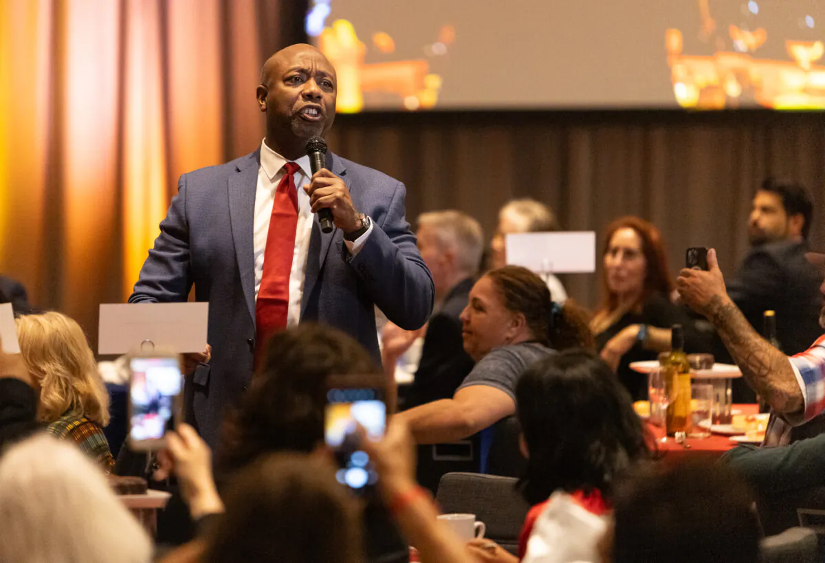 Presidential candidate Tim Scott speaks at the 2023 CAGOP convention in Anaheim, Calif., on Sept. 29, 2023. (John Fredricks/The Epoch Times)