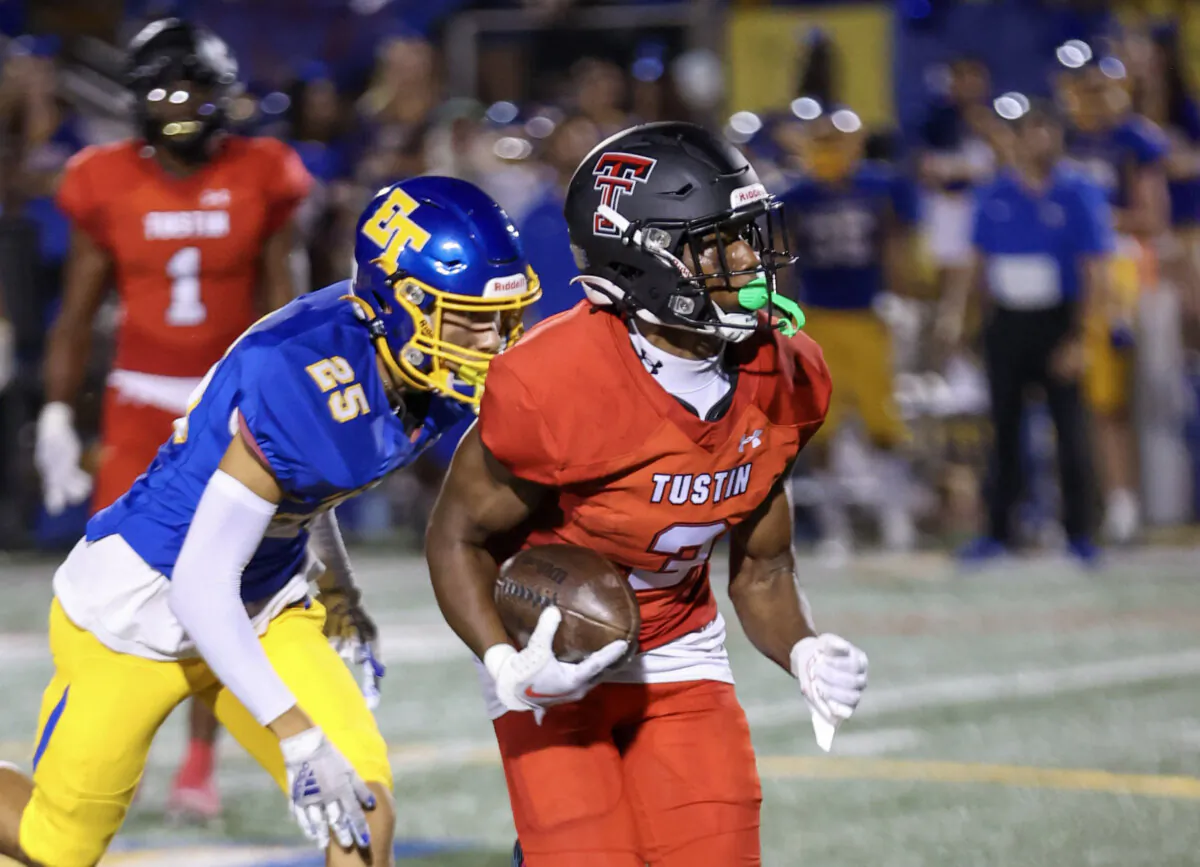 No. 3 senior wide receiver Mack Alleyne (R) from Tustin High School in Orange County, California. (Courtesy of Caesar Ocular)