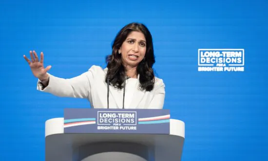 ANALYSIS: Tory Immigration Divide Deepens After Braverman Accuses Sunak of Policy Failures