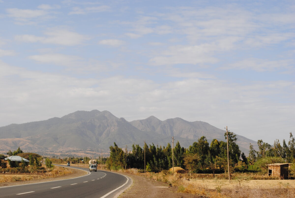 road with mountains in ethiopia