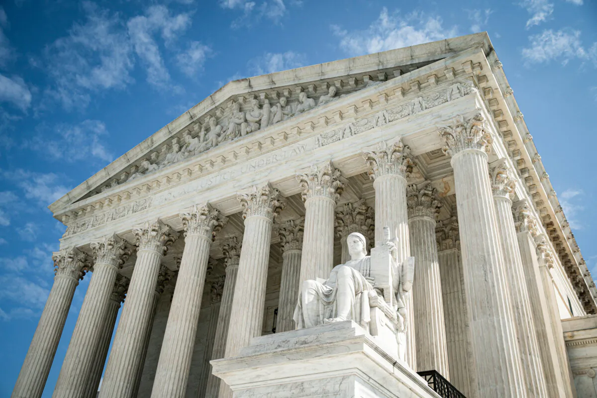 “The Guardian” or “Authority of Law" statue by James Earle Frasier in front of the U.S. Supreme Court in Washington on Sept. 28, 2020. (Al Drago/Getty Images)