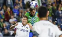 Last-Minute Goal Sends Sounders Past Galaxy, Into Playoffs