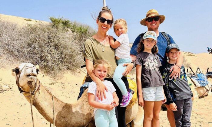 Couple With ‘Everything in Life’ Quit Jobs and Sell Everything to Travel the World With Their 4 Kids