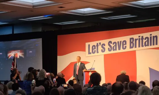 Farage Says to ‘Take On’ Civil Service as Former Minister Labels CMS Powers ‘Incompatible With Natural Justice’