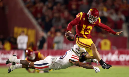 Caleb Williams Unstoppable as No. 9 USC Survives Arizona 43–41 in Triple OT