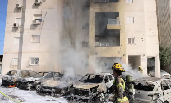 Israeli Gunships Hit Targets in Lebanon, Prompting Concern of Wider Conflict
