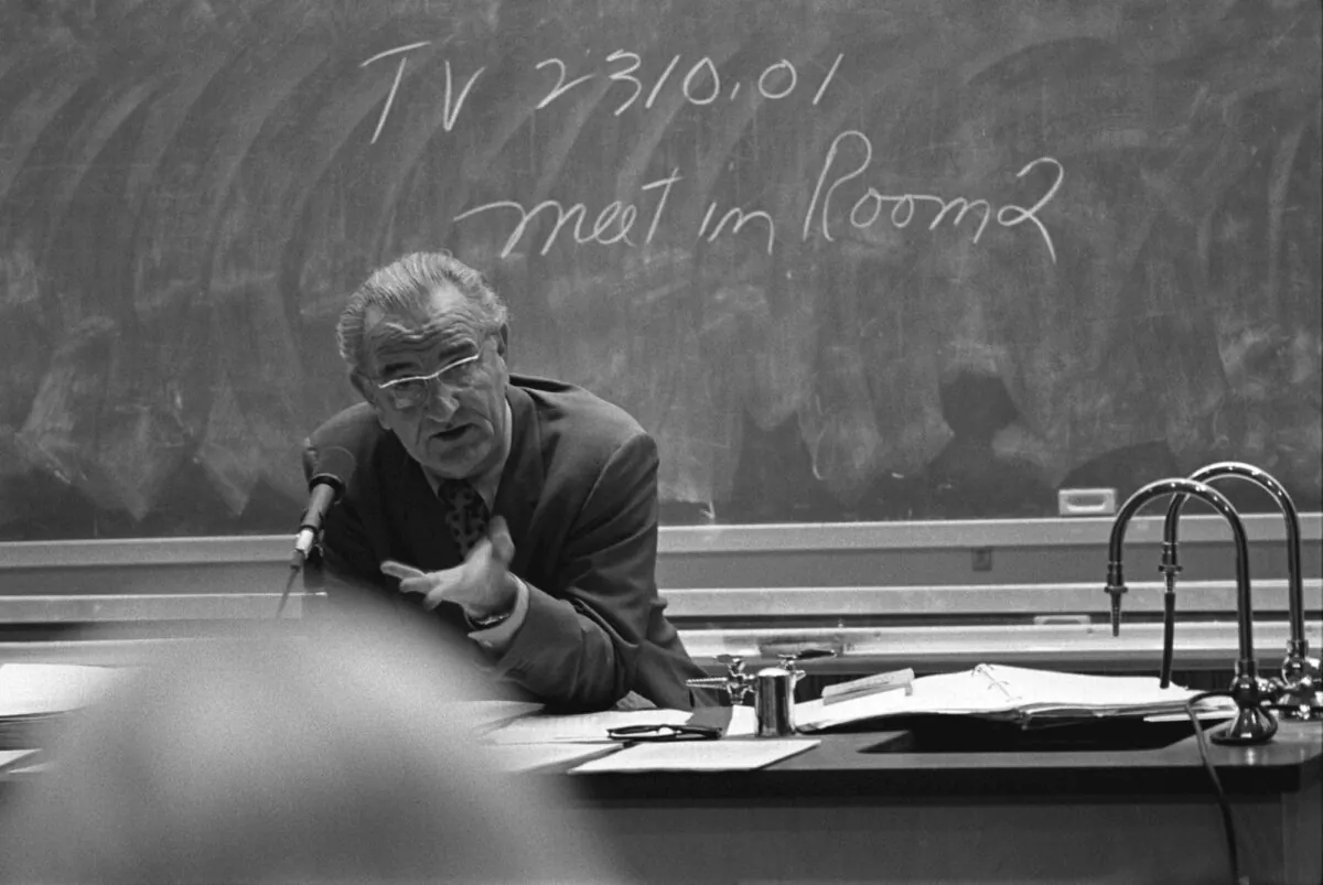 Former U.S. President Lyndon B. Johnson talks to students in 1970. (LBJ Museum & Library/Public Domain)
