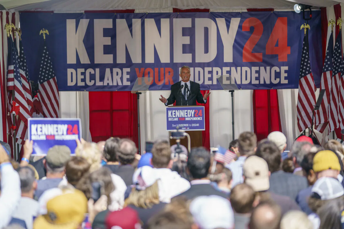 Presidential candidate Robert F. Kennedy Jr. makes a campaign announcement at a press conference in Philadelphia, Pa. on Oct. 9, 2023. Mr. Kennedy announced he will end his Democratic primary bid and will run for president as an independent. (Jessica Kourkounis/Getty Images)