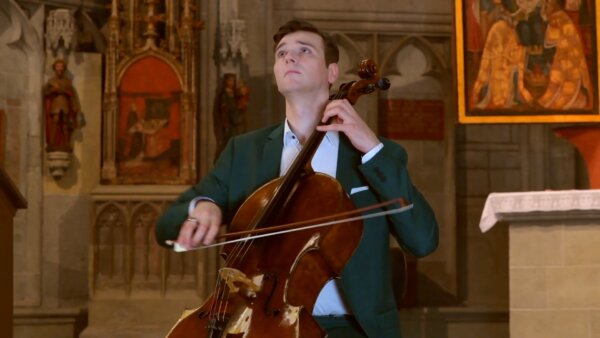 J.S. Bach: Suite for Violoncello Solo No. 4 E-flat Major | Johannes Raab