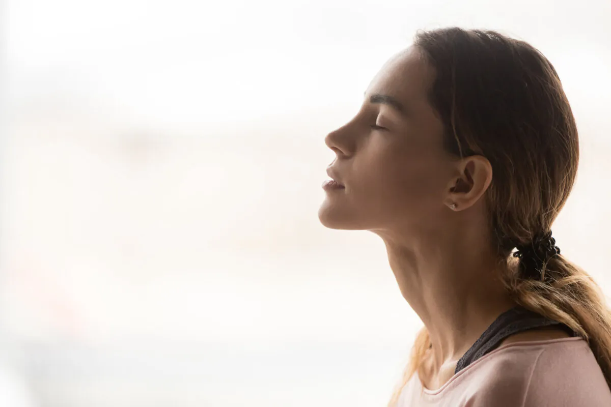 In her NDE, Angela Harris found love and forgiveness. (fizkes/Shutterstock)