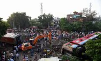 Passenger Train Derails in Eastern India, Killing 4 People and Injuring Dozens