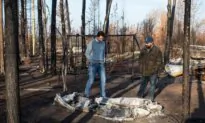 Trudeau, After Tour of Fire Devastation in NWT, Promises New Homes for Yellowknife