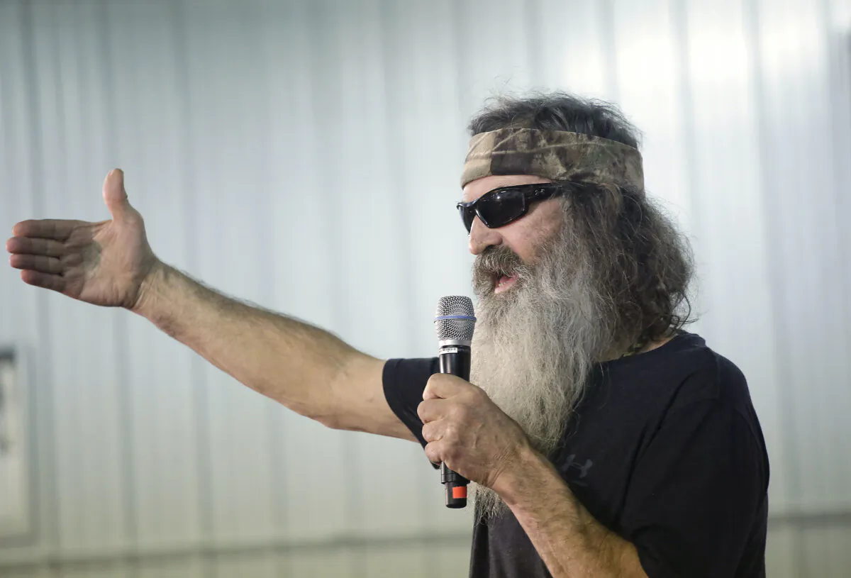 "Duck Dynasty" star Phil Robertson speaks during a campaign event at the Johnson County Fairgrounds in Iowa City, Iowa, on Jan. 31, 2016. (Joshua Lott/Getty Images)