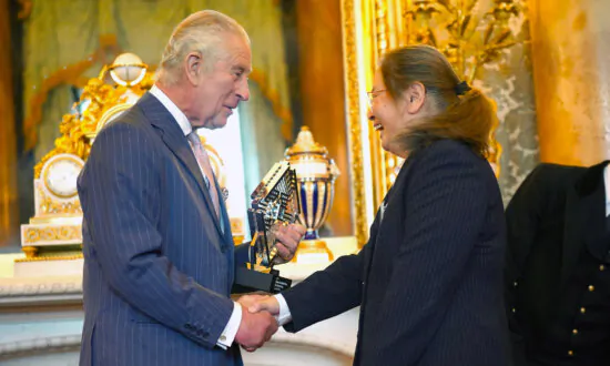King Honours Australians for Breakthrough Invention