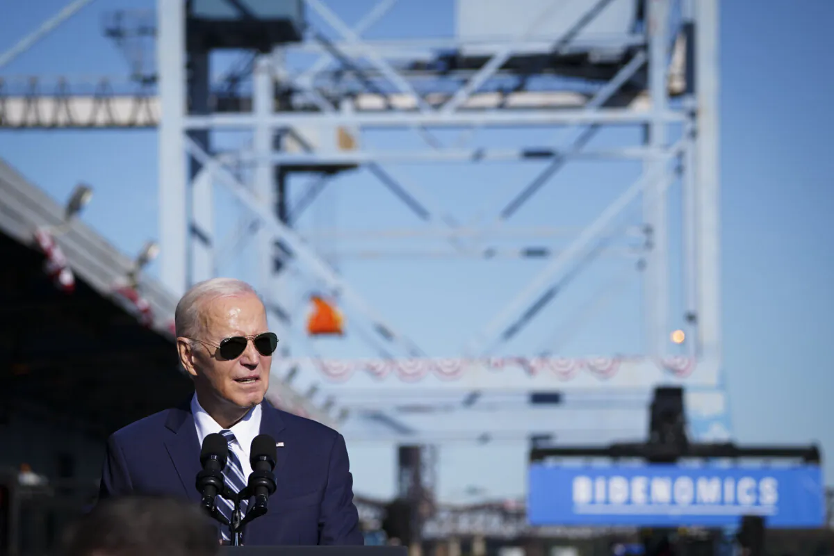 President Joe Biden speaks about Bidenomics, announcing clean manufacturing investments in regional clean hydrogen hubs at Tioga Marine Terminal in Philadelphia, Pa., on Oct. 13, 2023. (Madalina Vasiliu/The Epoch Times)