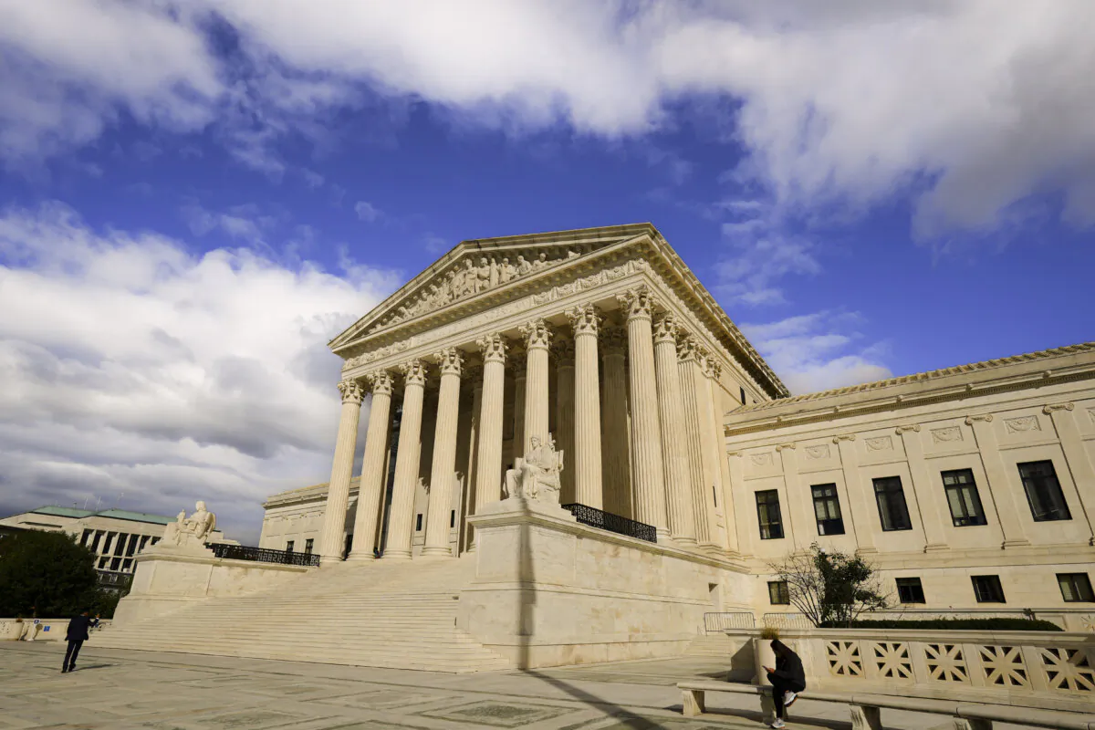 The U.S. Supreme Court in Washington on Oct. 16, 2023. (Madalina Vasiliu/The Epoch Times)