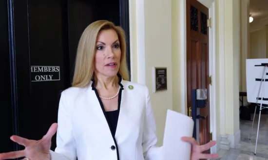 Congresswoman Urges Police to ‘Escape New York and Move to Texas’
