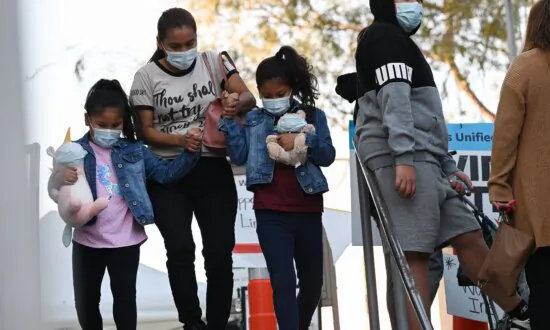 Medical Conference Cancels Keynote Over Professor’s Opposition to Child Masking, COVID Vaccines
