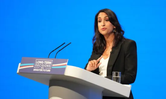UK Needs Unbated Gas Power Beyond 2030: Energy Secretary