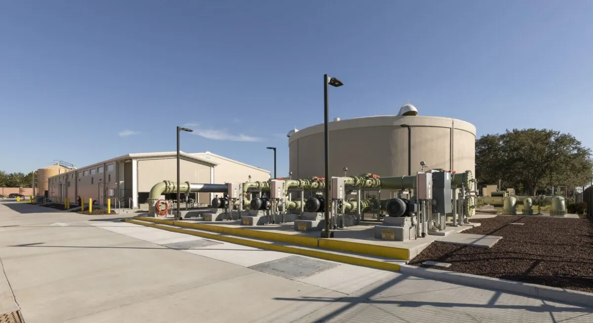 Lake Mary's water treatment facility that utilizes 'advanced oxidation' to destroy 1,4-dioxane. (Courtesy of Lake Mary)