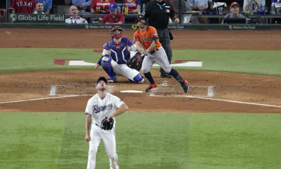 Altuve and Javier lead Astros to 8–5 win at Rangers as Houston closes to 2–1 in ALCS