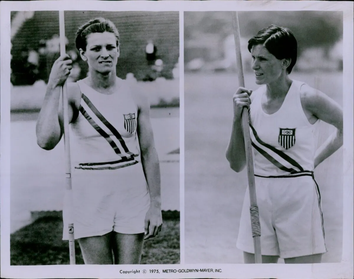 Babe Didriksen (L) and Susan Clark who plays Babe in "Babe." (Warner Bros)