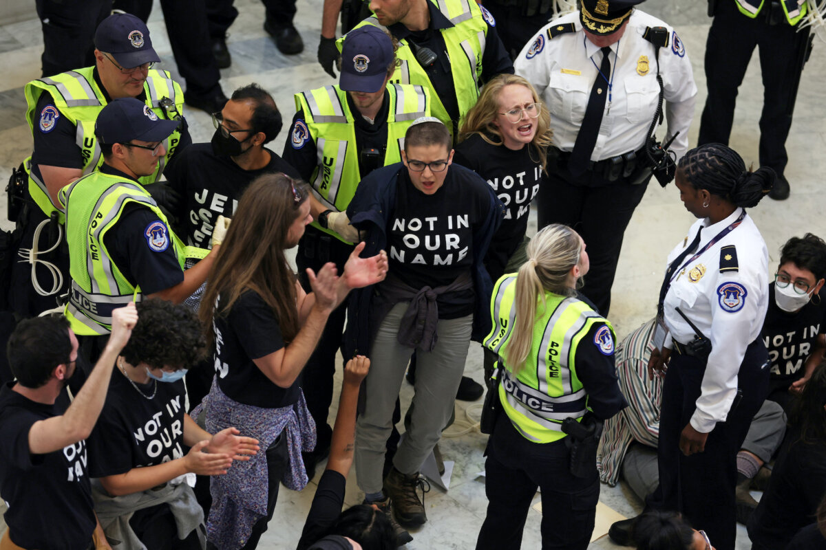 Epoch Times Photo