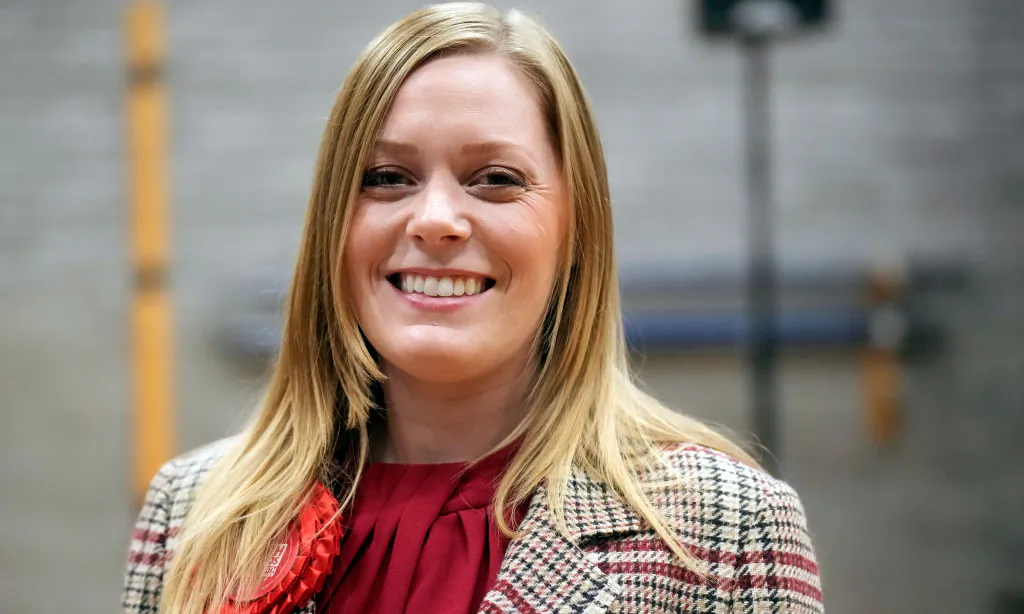 Labour candidate Sarah Edwards celebrates winning the Tamworth by-election with 11,719 votes in Tamworth, England on Oct. 20, 2023. (Christopher Furlong/Getty Images)