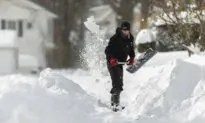 ‘Snow Angels’ Platform Connects Canadians With Elderly in Need of Shovelling Help