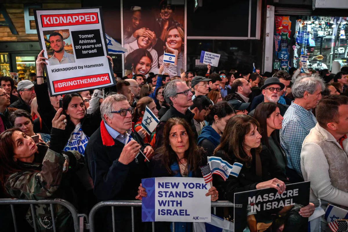Members of the Jewish community and supporters of Israel attend a rally calling for the release of hostages held by Hamas, in Times Square, New York on Oct. 19, 2023. (ED JONES/AFP via Getty Images)
