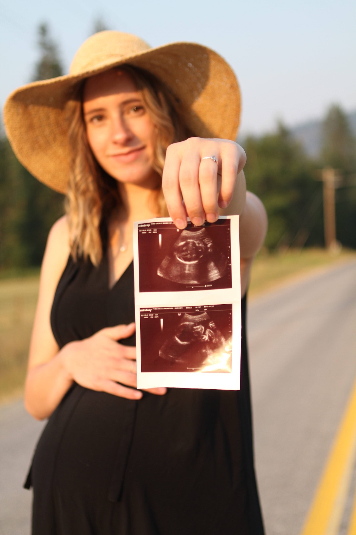 Ms. Howard when she was pregnant with her daughter.