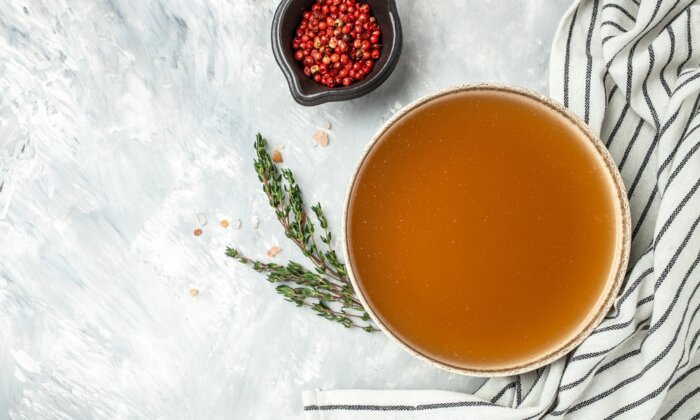 4 Ways to Make Bone Broth and 5 Ways to Use It