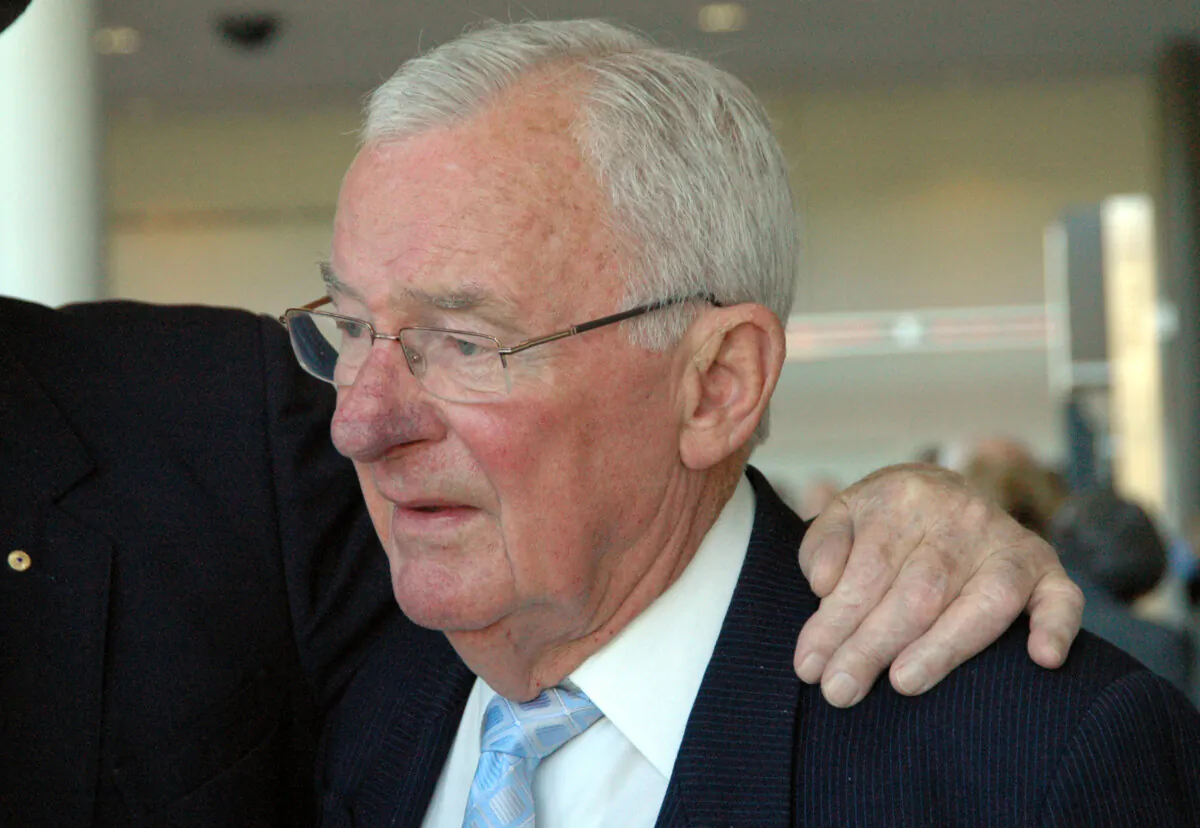 Former Governor-General and Opposition Leader Bill Hayden attends the Labor Party election campaign launch at the Brisbane Convention Centre, on Aug. 16, 2010. (AAP Image/Steve Gray)