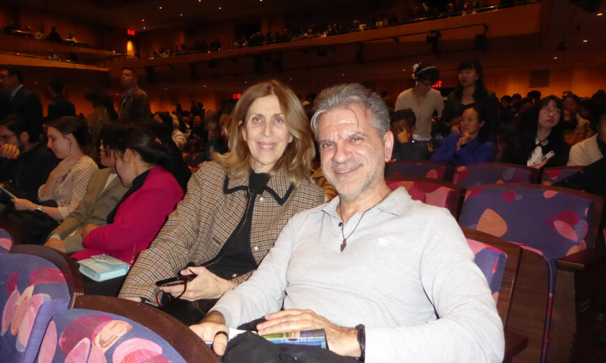 Guitarist praises Shen Yun Symphony Orchestra for uplifting experience.