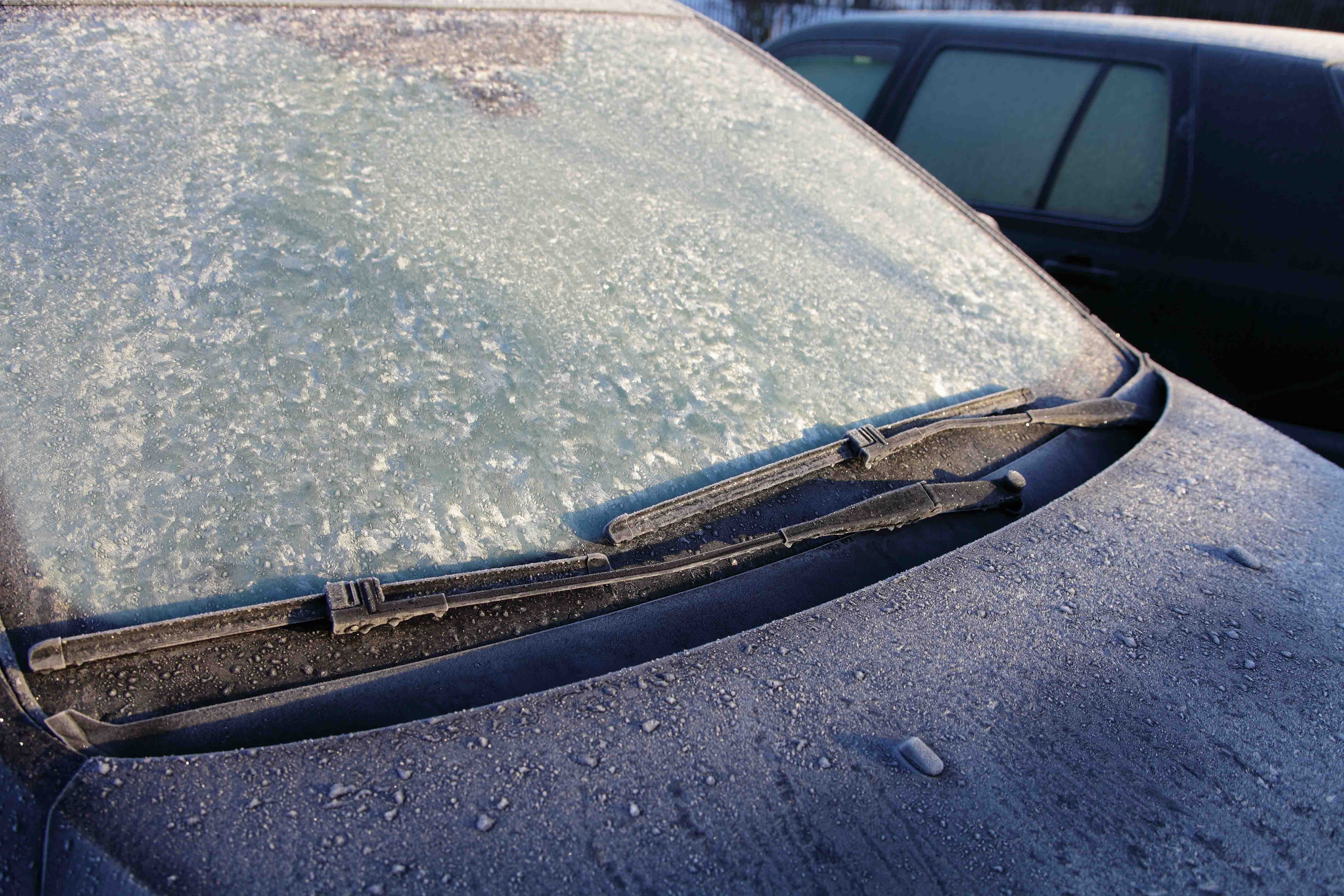 Two genius ways to defrost your car windscreen in seconds - Wales