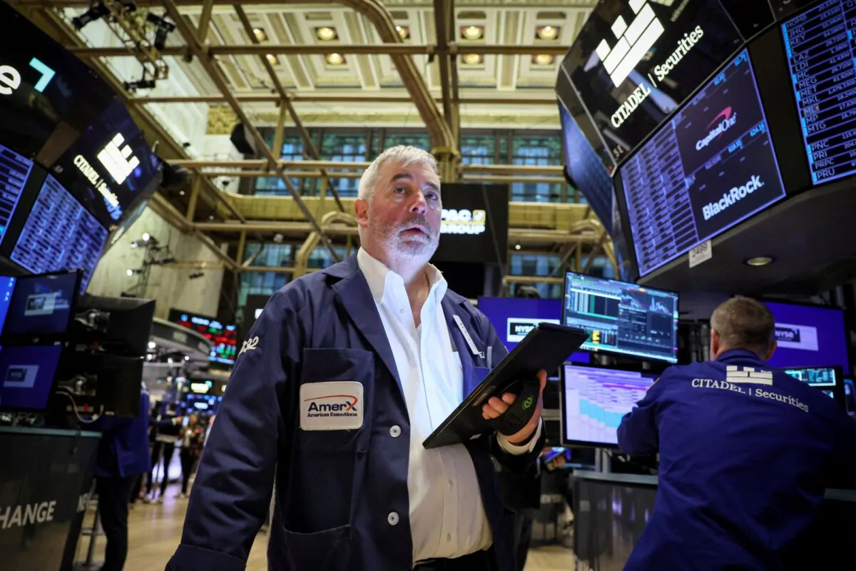 Traders work on the floor of the New York Stock Exchange (NYSE) in New York City on Oct. 20, 2023. (Brendan McDermid/Reuters)