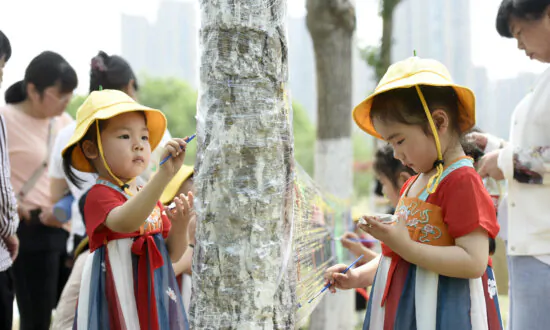 Will Tomorrow’s Chinese Be Born in a Lab?