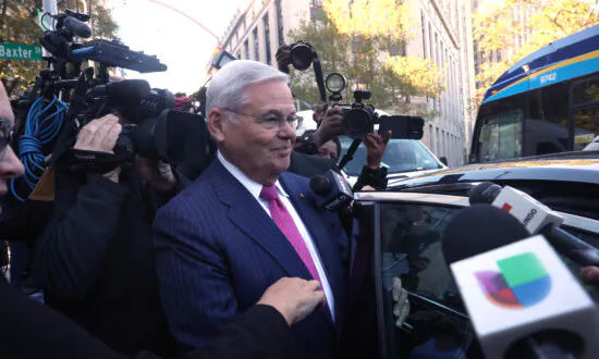 Sen. Menendez Pleads Not Guilty to New Foreign Agent Charge