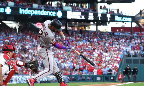 Diamondbacks Power Past Phillies 5–1 to Force NLCS Game 7