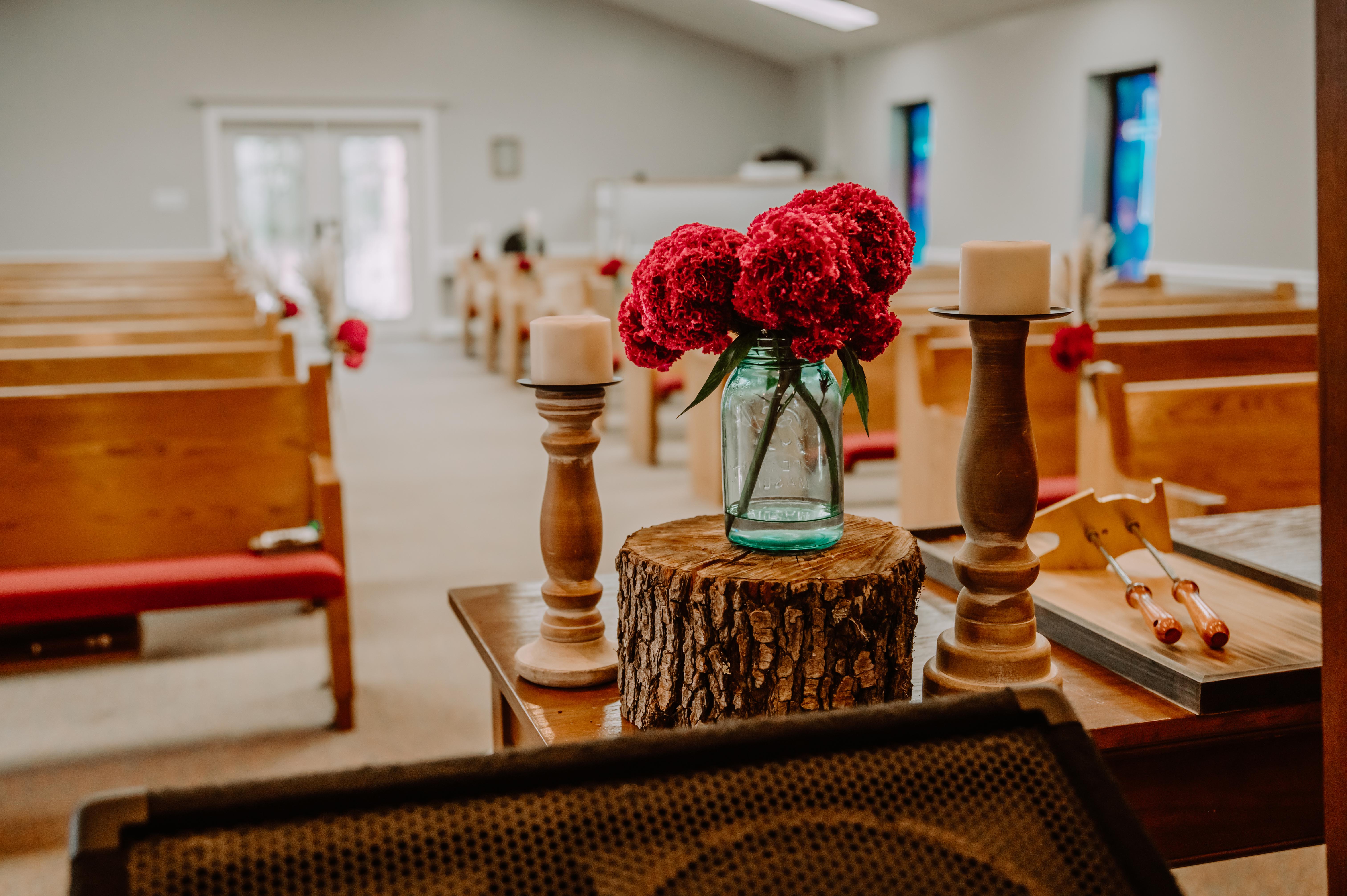 The special flower arrangement at Cassie Woodard's wedding.