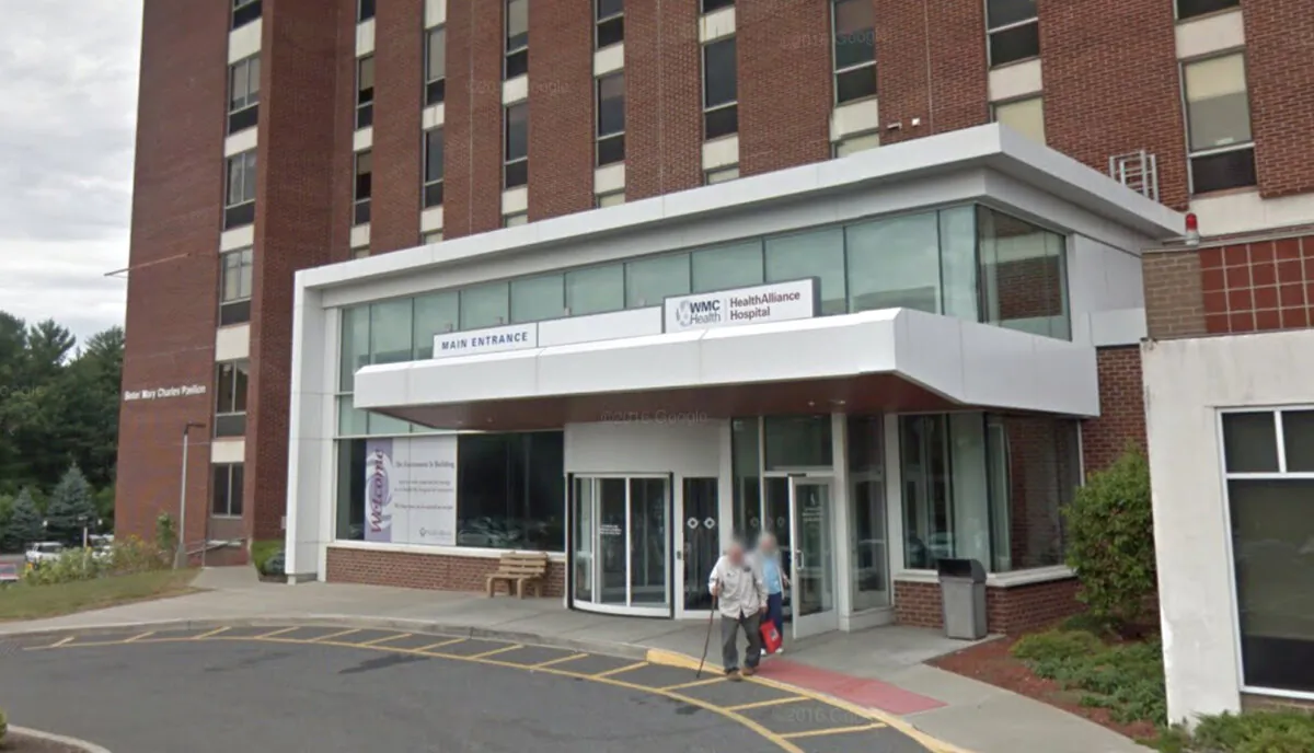 Entrance to the HealthAlliance Hospital in Kingston, N.Y., in September 2016. (Google Maps/Screenshot via The Epoch Times)