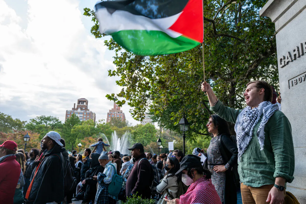 Pro-Palestinian demonstrators at a rally in Washington Square Park in New York City on Oct. 17, 2023. (Spencer Platt/Getty Images)