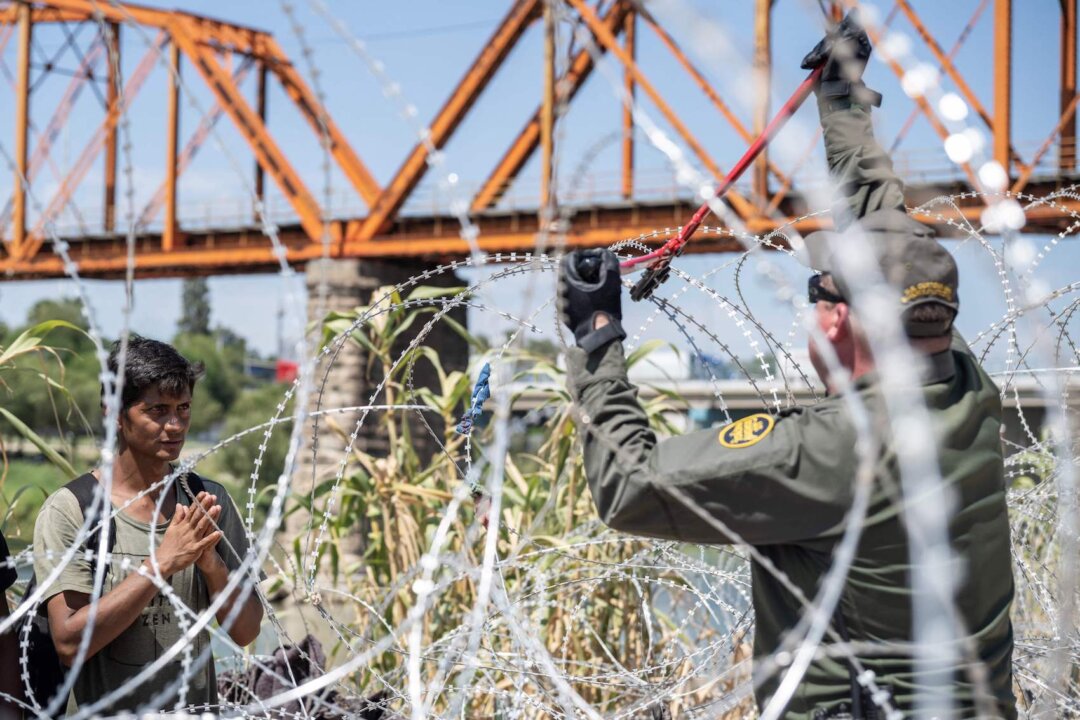 Judge Blocks Biden Administration From Damaging Razor Wire Along US ...