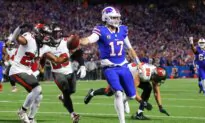 Josh Allen’s 3 TDs Push Bills Over Bucs