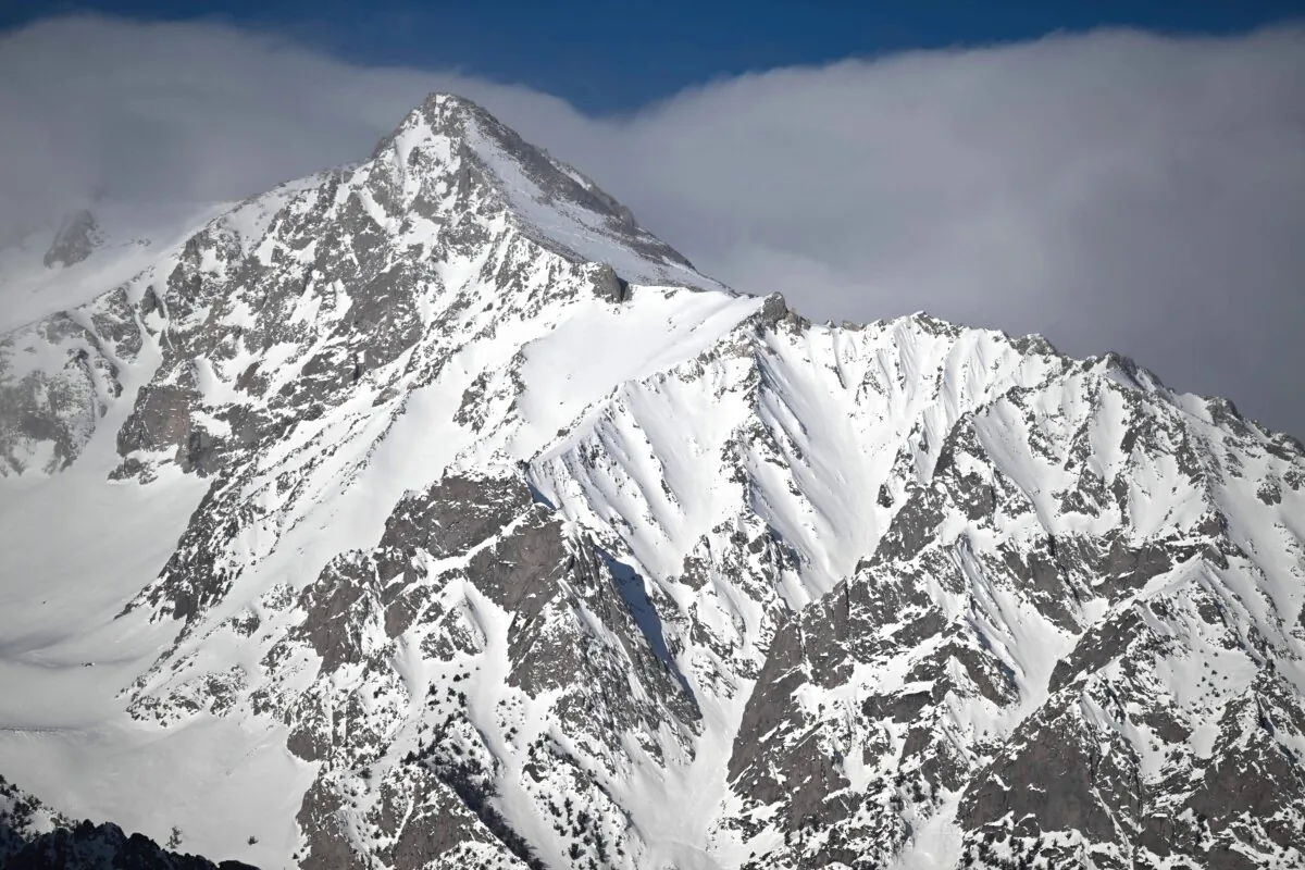 Snowpack on the mountains of the Eastern Sierras in Inyo County, near Lone Pine, Calif., on April 7, 2023. (Patrick T. Fallon/AFP via Getty Images)