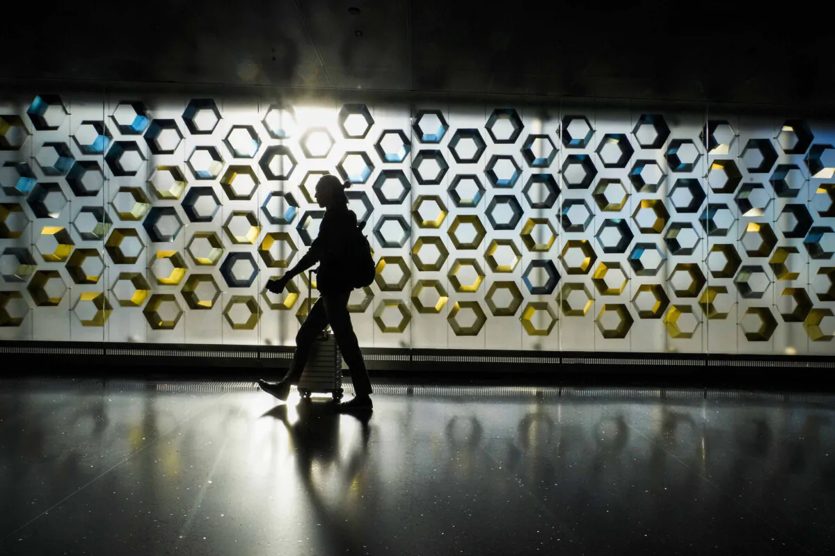 Passengers walk through a terminal at Phoenix Sky Harbor International Airport on Sept. 23, 2023, in Phoenix. (Smiley N. Pool/The Dallas Morning News/TNS)