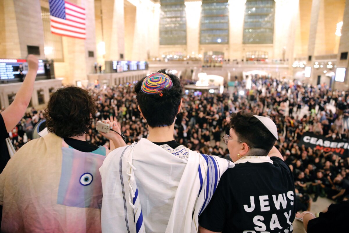 protest grand central station