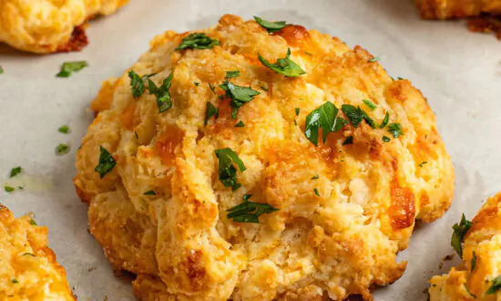 Cheddar Bay Biscuits