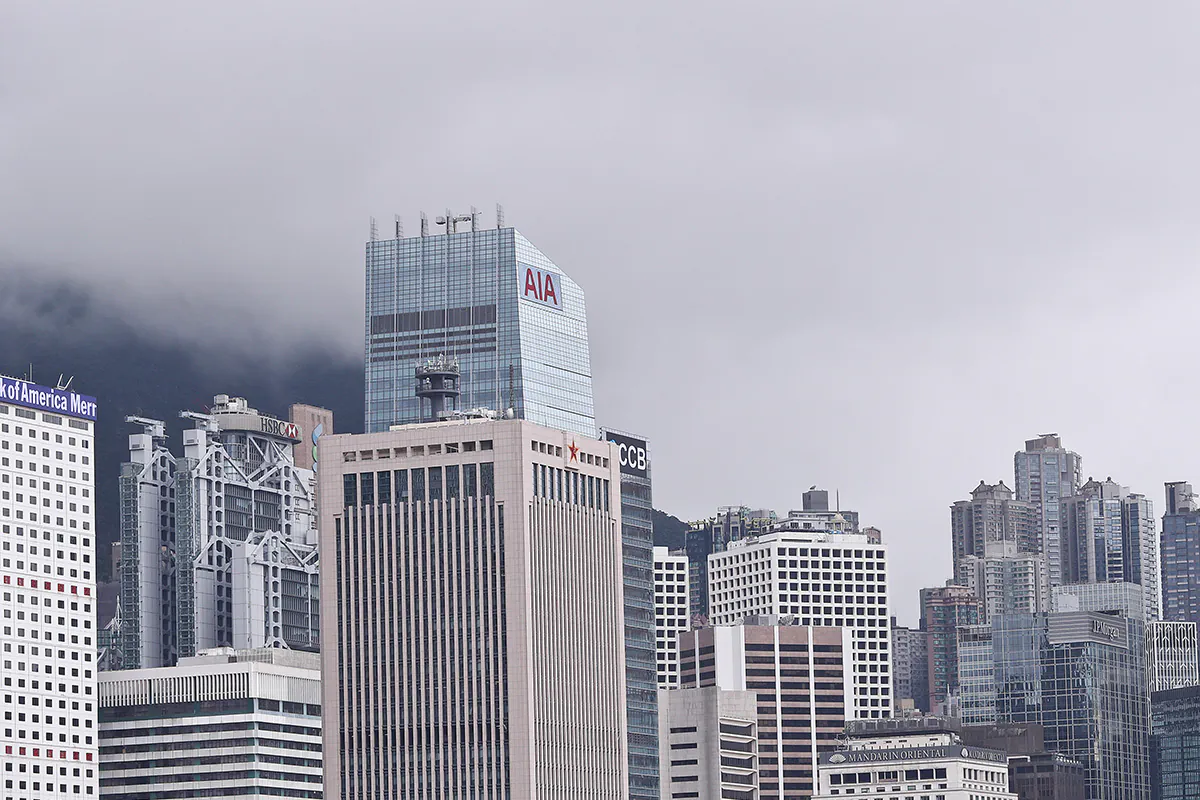 Financial industry insiders are worried that if Hong Kong's fiscal reserves decline further, the linked exchange rate system that has been in operation for the last 40 years will become less stable. Profile picture. (Adrian Yu / The Epoch Times)