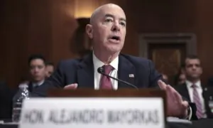 Senator Grills Mayorkas Over Whereabouts of 6 Million Illegal Immigrants: ‘Are You Keeping Track of Them?’